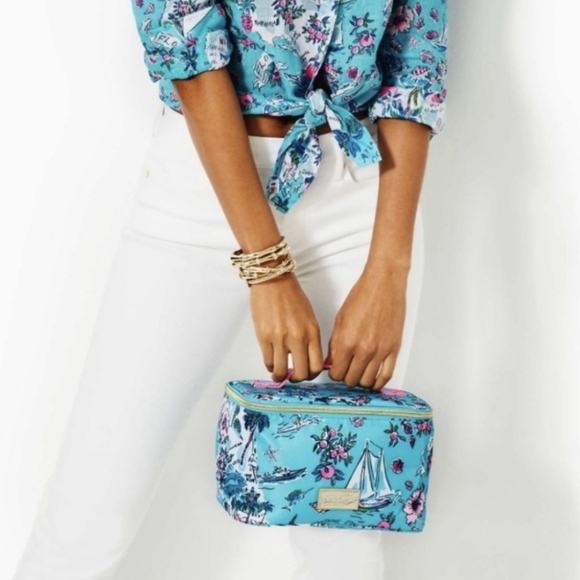 Lilly's road trip Cosmetic Case - Picture 2 of 8